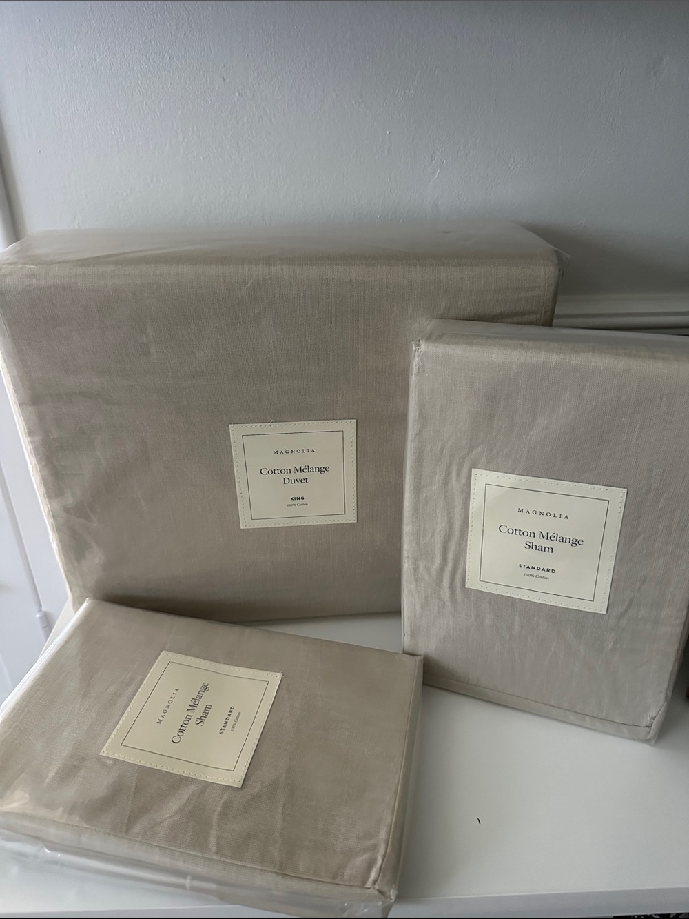 BNIB Magnolia Cotton Mélange Bedding Set in Taupe - King Duvet